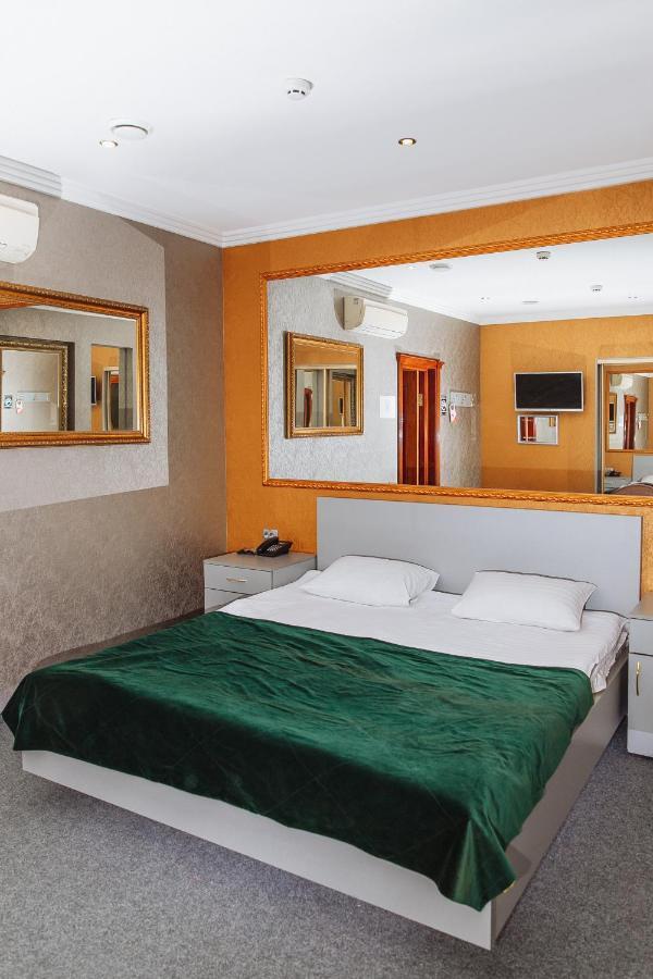 Viktoriya Family Hotel Restaurant Complex Kiev Esterno foto